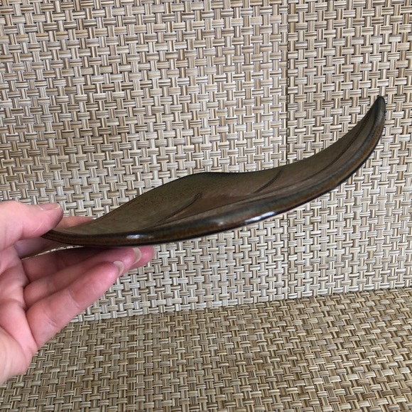 Signed Pottery Leaf Trinket Dish/Soap Dish Minimalist Style - Picture 2 of 15